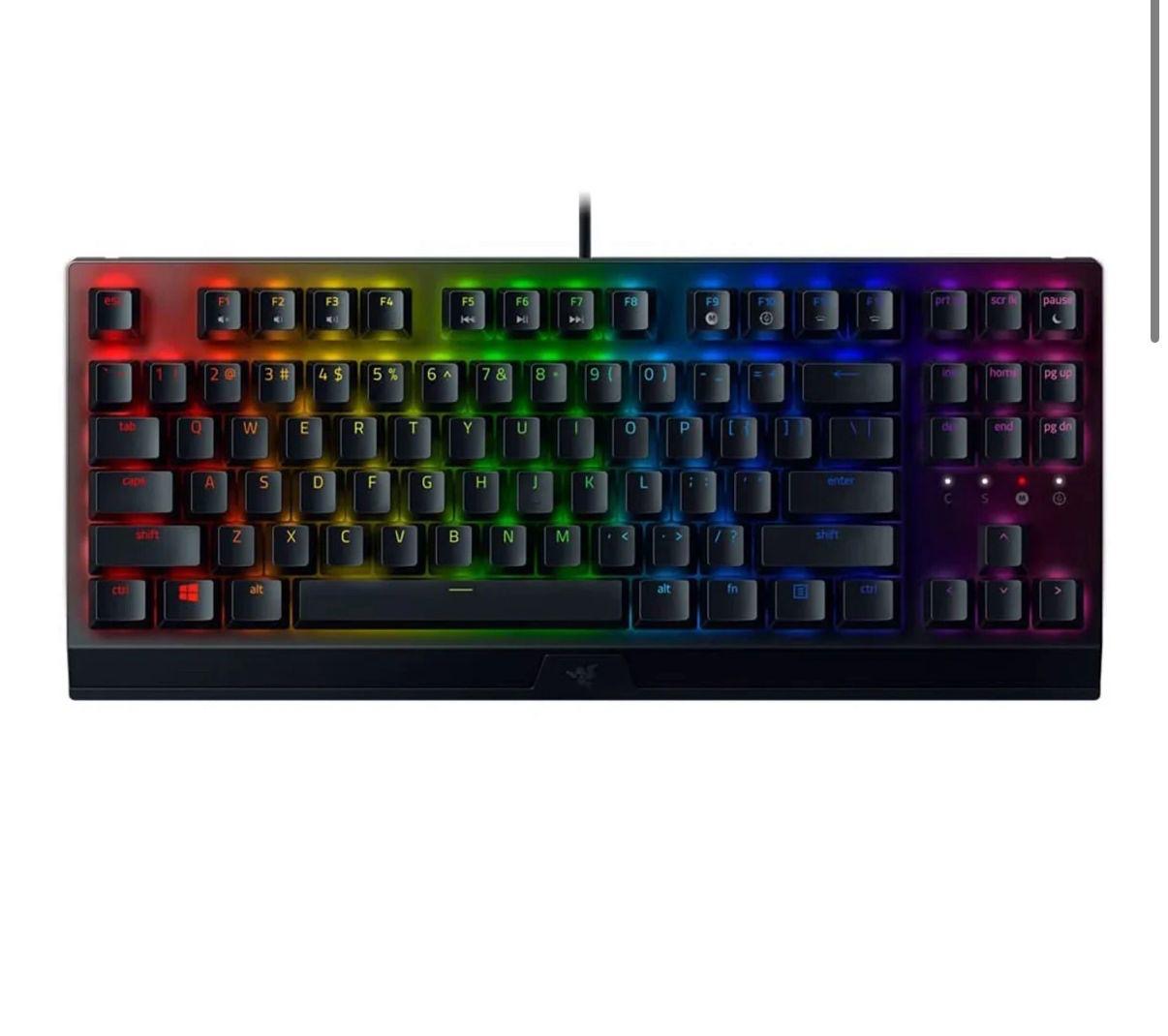 Razer Cynosa V2 Membrane Gaming Keyboard with Razer
Chroma RGB